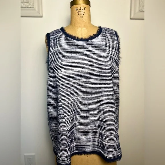 Anthropologie women’s navy & white sleeveless top with fringe detail xl - Picture 2 of 7